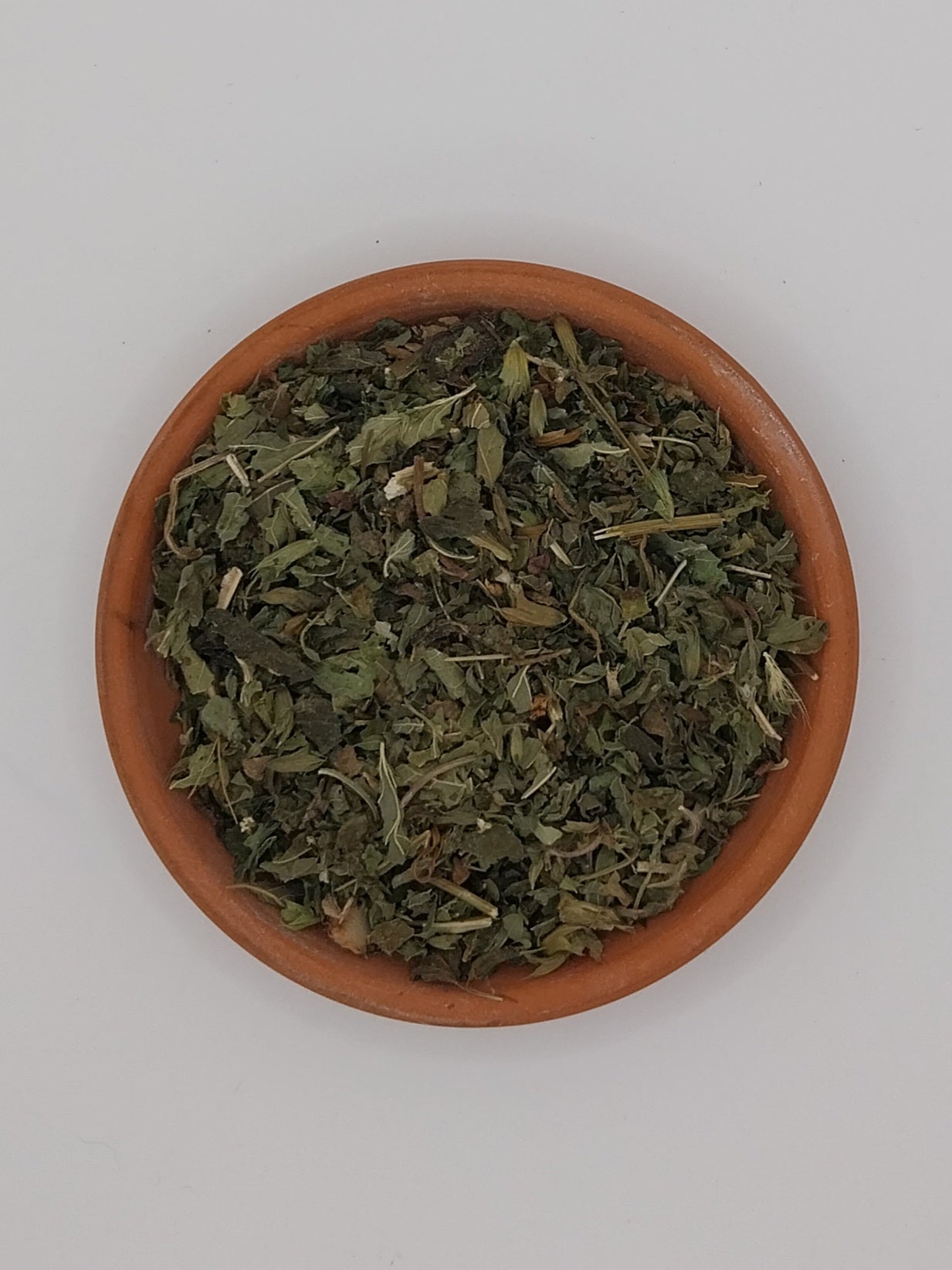 Melisse in der Tonschale