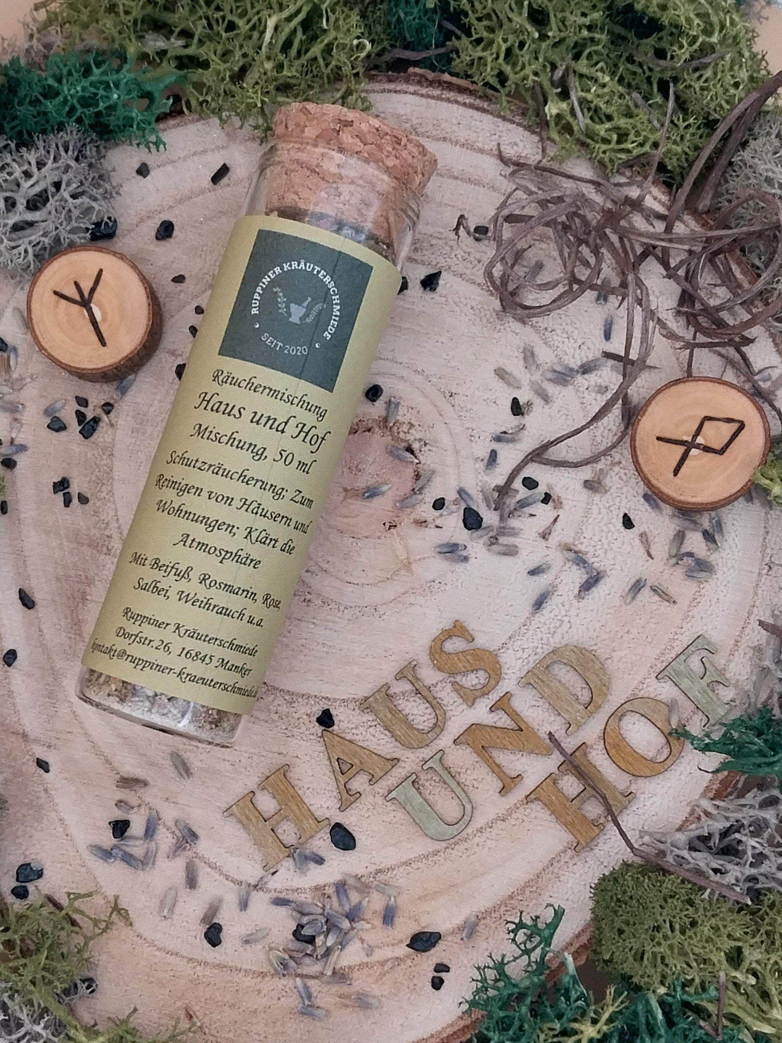 Räuchermischung Haus & Hof mit Schutzsymbolen als Deko